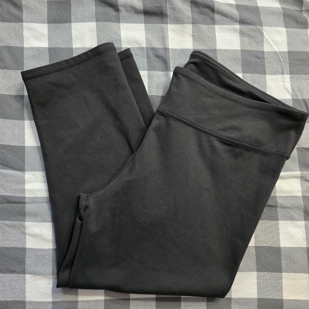 Fabletics Black High Rise Capri Leggings Size XL